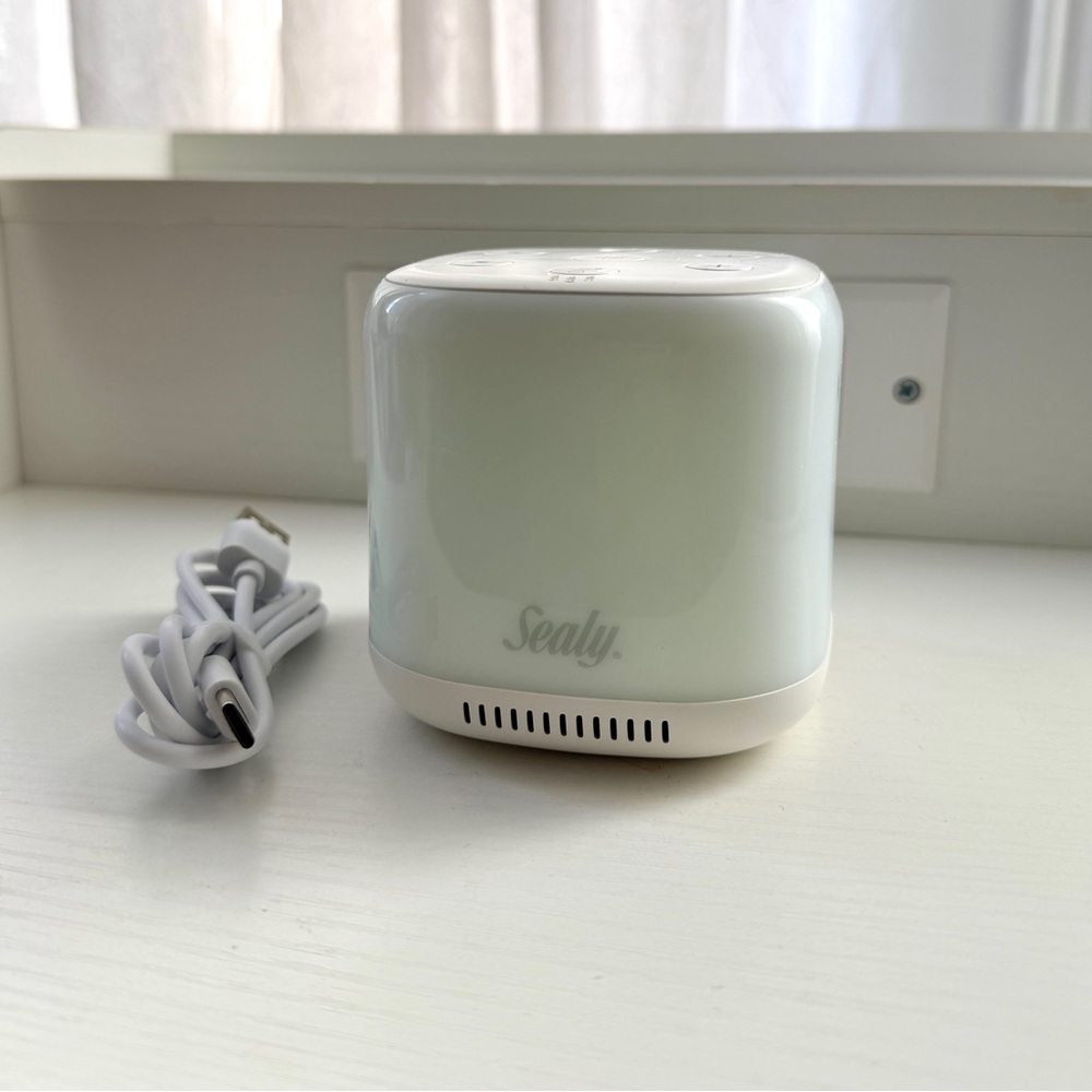 Sealy sound machine & multi color nightlight cute little 3.25x3.25x3.25”